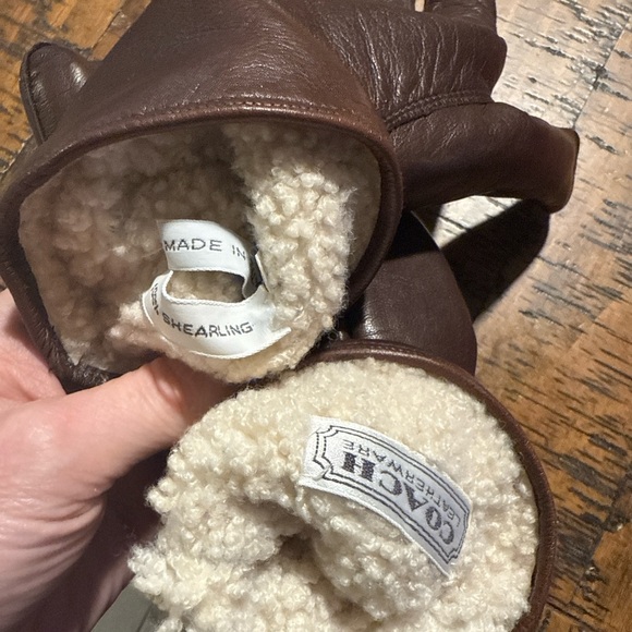 COACH LUXURY BROWN LEATHER REAL SHEARLING AND LEATHER GLOVES - Picture 3 of 3